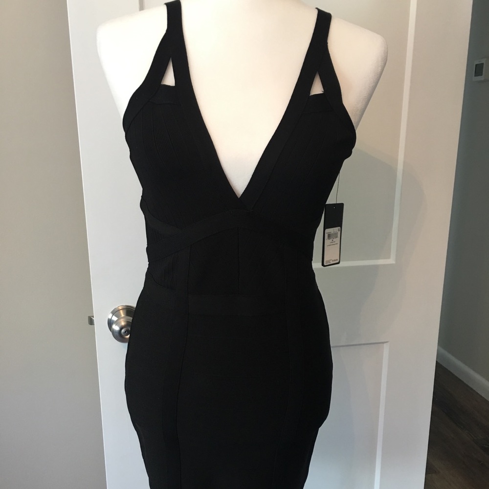 NWT Guess SL Chevron Mirage Dress. Jet black